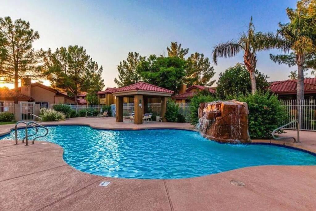 2Br Condo 15 Mins To Downtown Phoenix With Pool & Spa Esterno foto